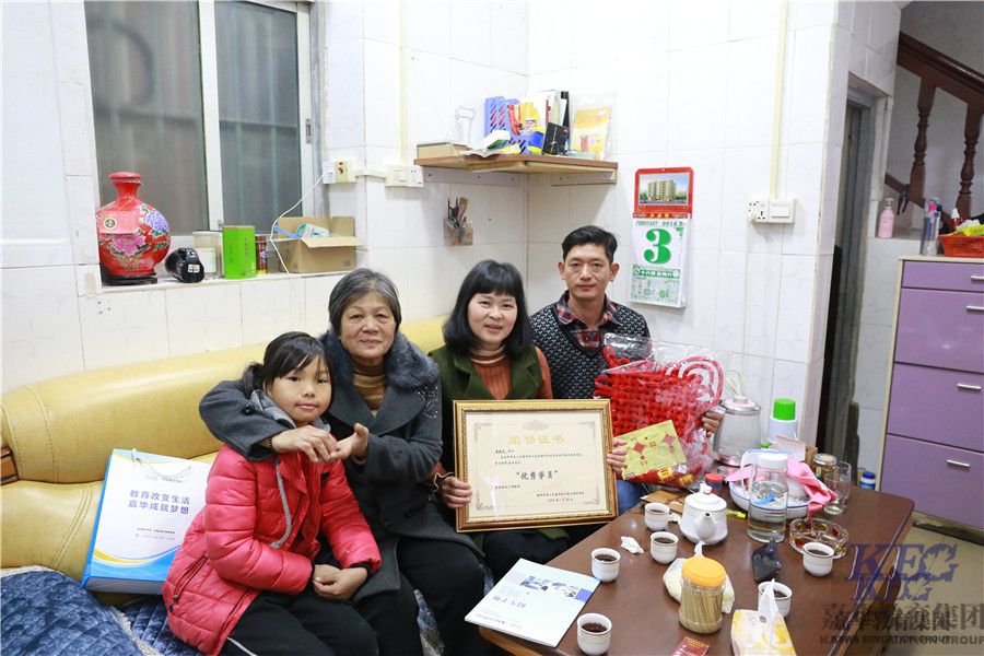 加強(qiáng)溝通 北大青鳥(niǎo)深圳嘉華2018學(xué)員家訪火熱進(jìn)行