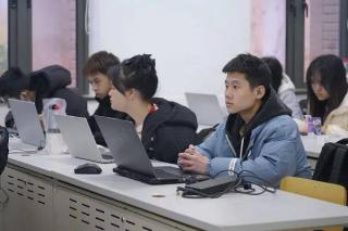 程序員就業(yè)卷？真實(shí)現(xiàn)狀：工資低的也卷！